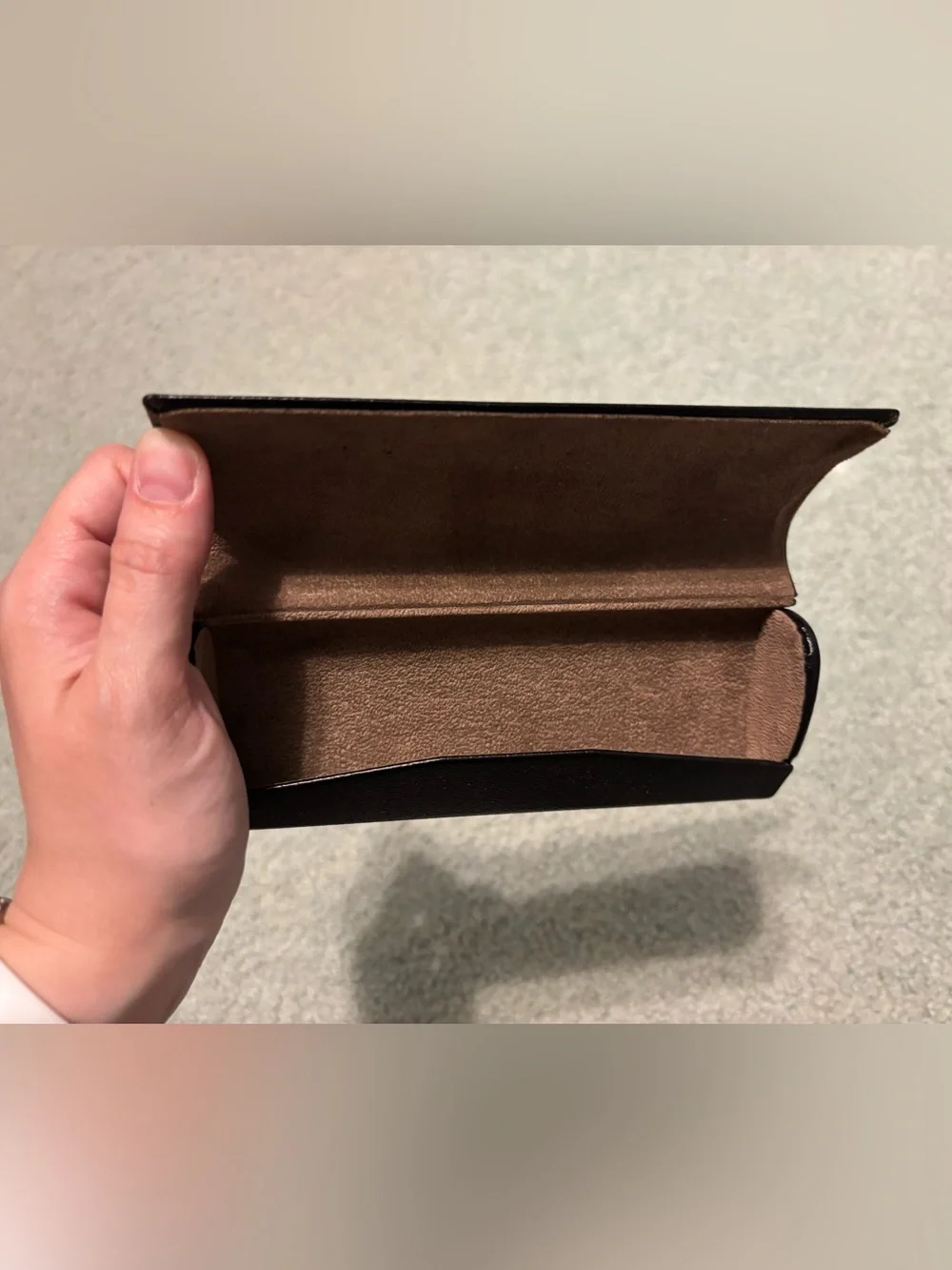 Burberry hard shell glasses case